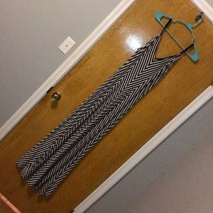Mossimo black and white chevron stripe maxi dress